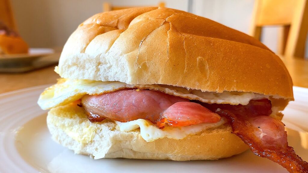Bacon and egg bap
